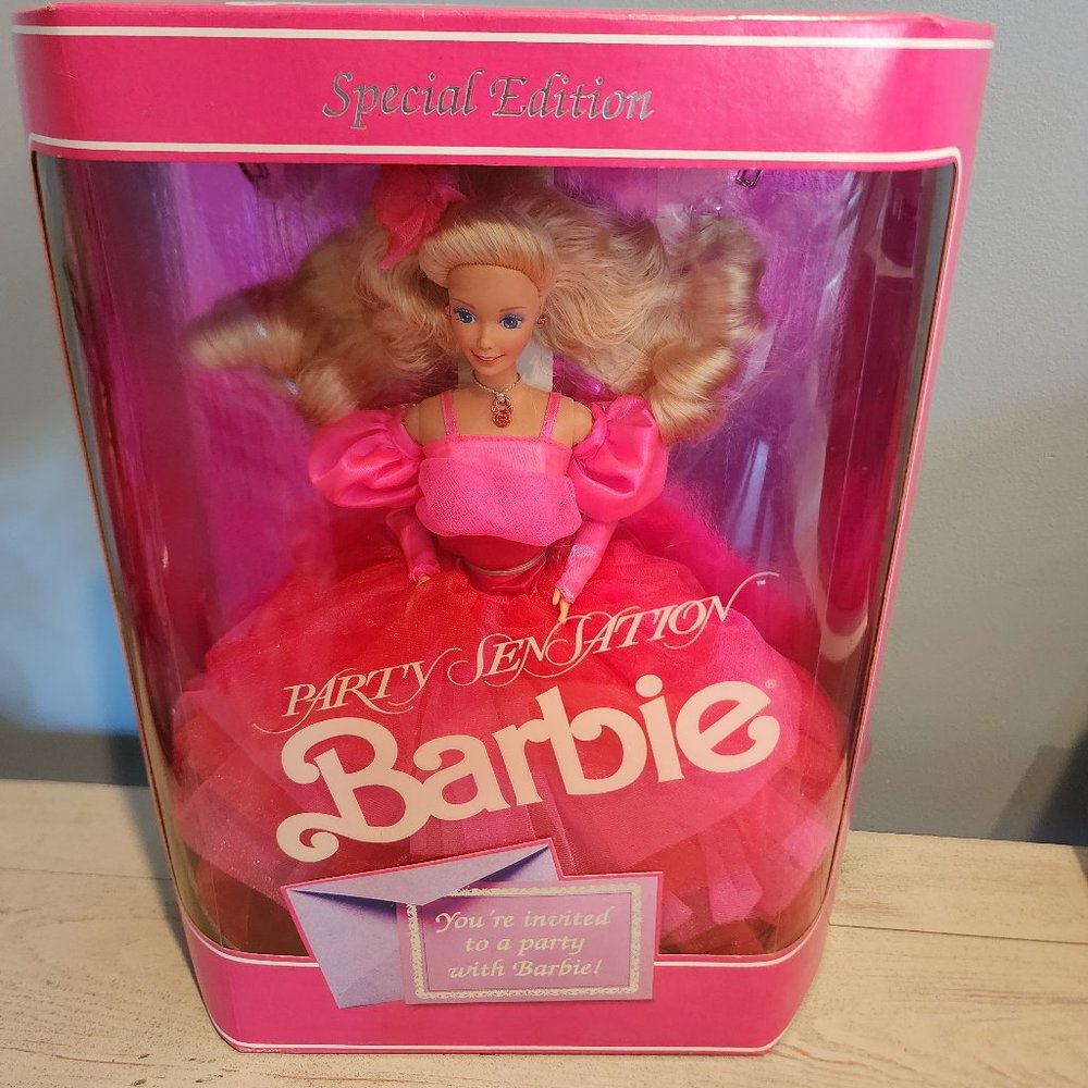 Vintage 1990 Party Sensation Barbie NIB